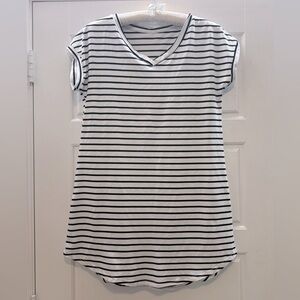 Black and white Striped Top, sz lg